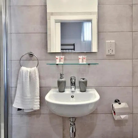 Old 5 By Vallettastay * Valletta