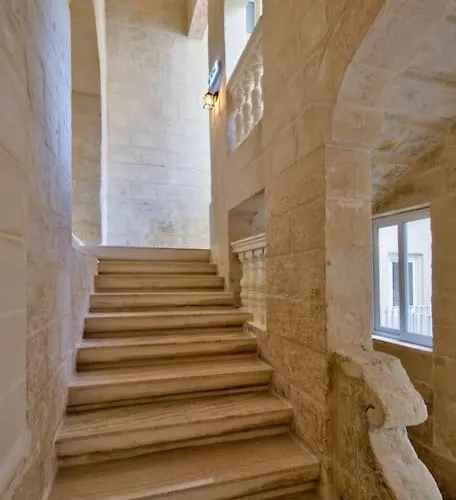 Old 5 By Vallettastay * Valletta