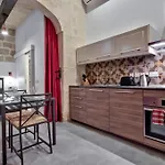 Appartement Old 5 By Vallettastay *